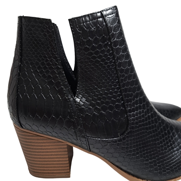 Fisace Women's V Cut Out Ankle Boots  Size 11 Black‎ - Picture 14 of 16